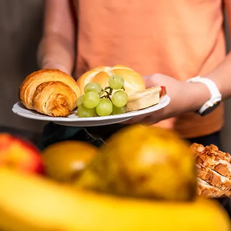 ホテル Garni Im Fachwerkhof ジンメラート